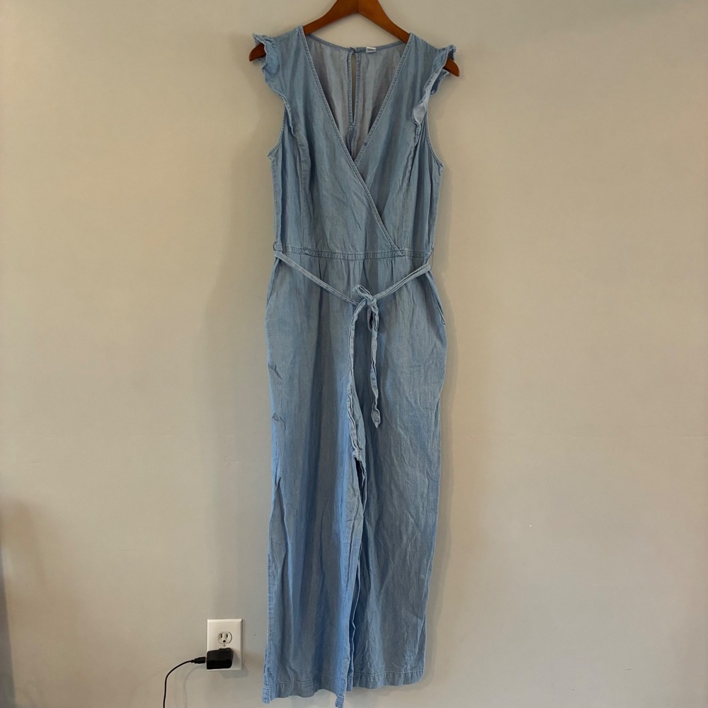 Old Navy Jumpsuit Womens L Tall Blue Chambray Wrap Wide Leg Ruffle Sleeveless